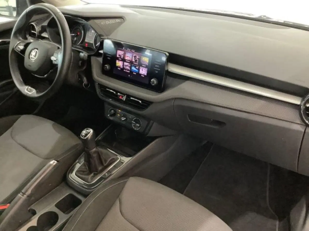 Skoda Fabia usata a Catania (9)