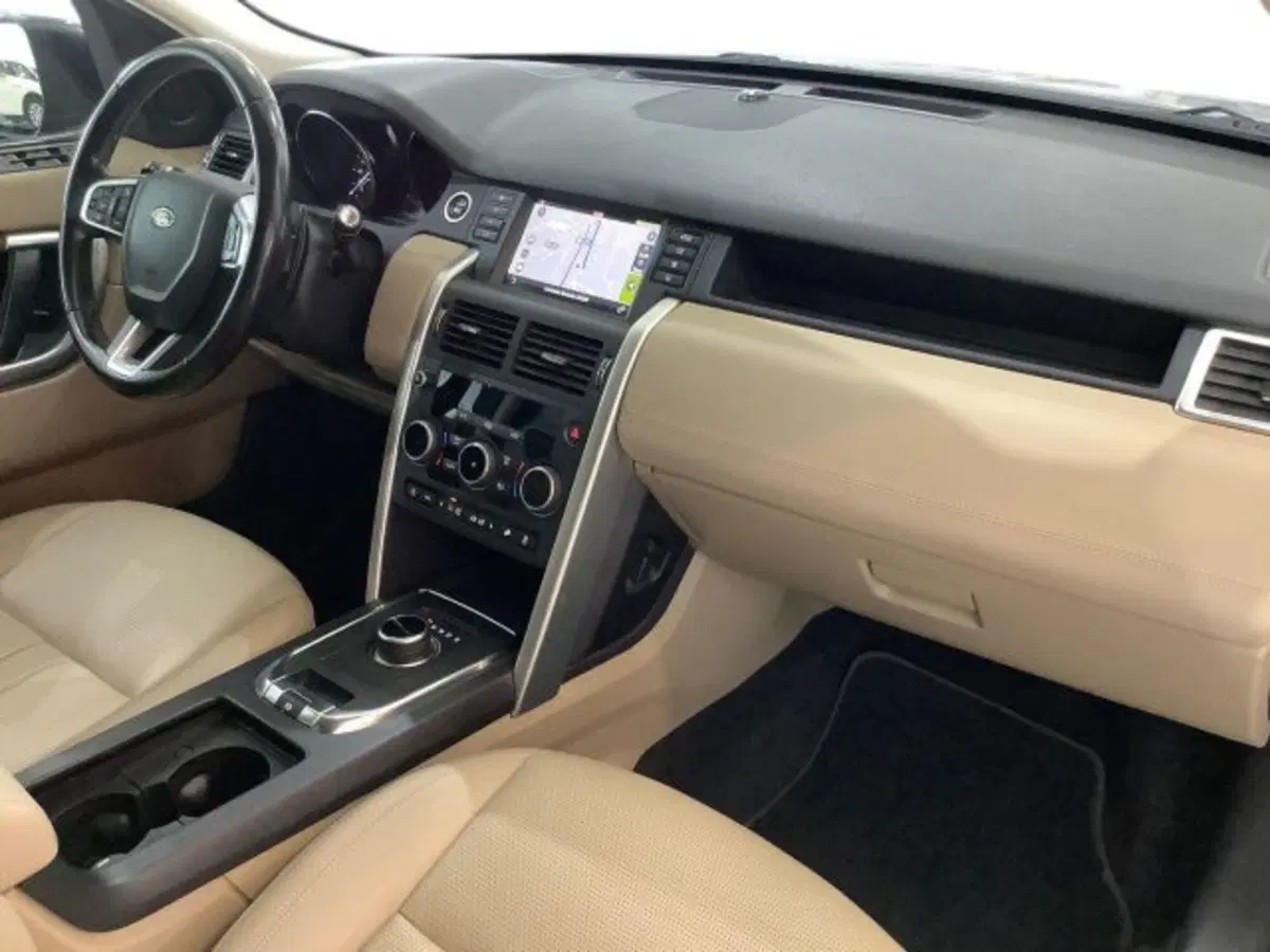 Land Rover Discovery Sport usata a Catania (9)