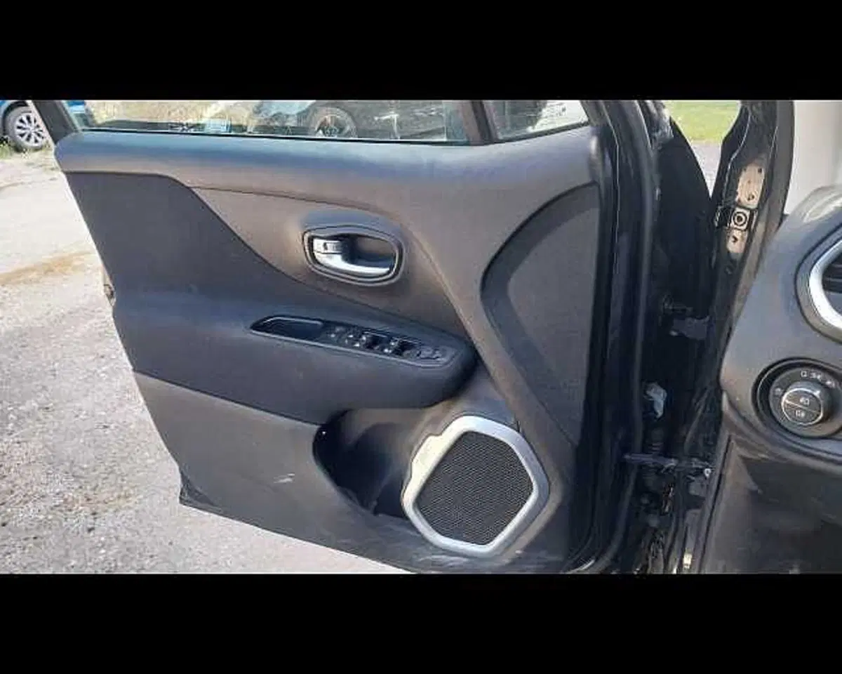 Jeep Renegade usata a Ravenna (15)