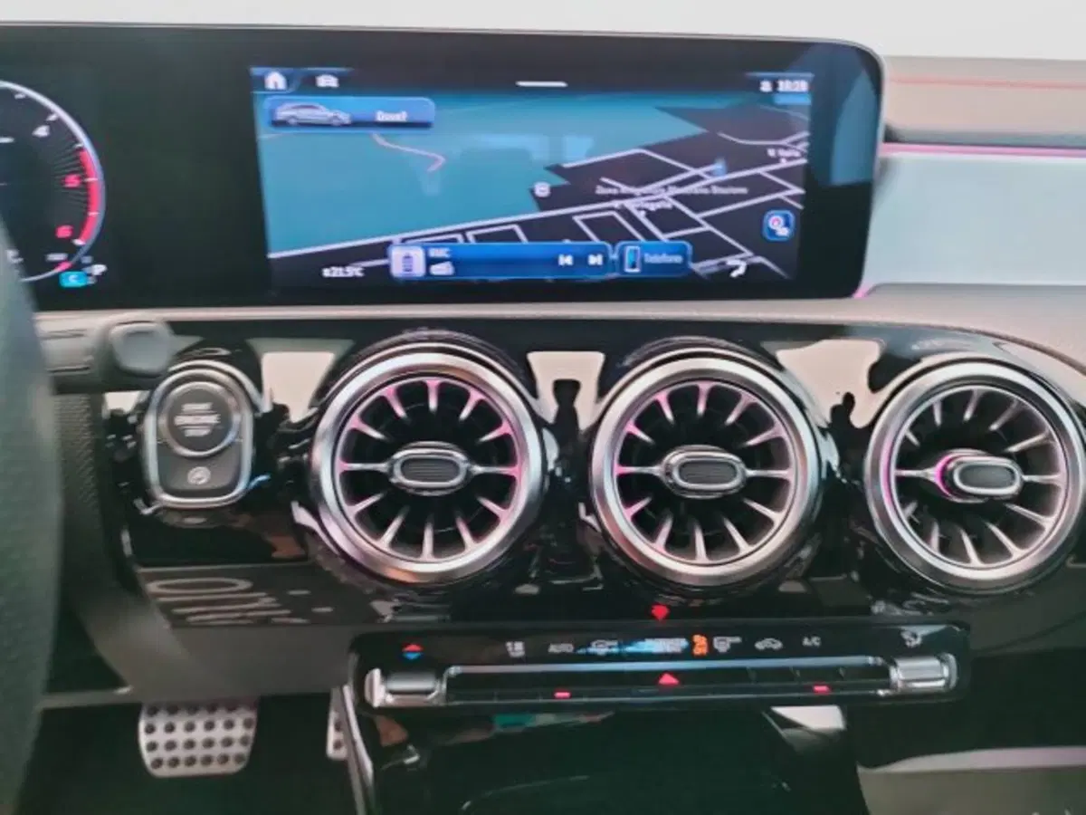 Mercedes-Benz CLA Shooting Brake usata a Teramo (12)