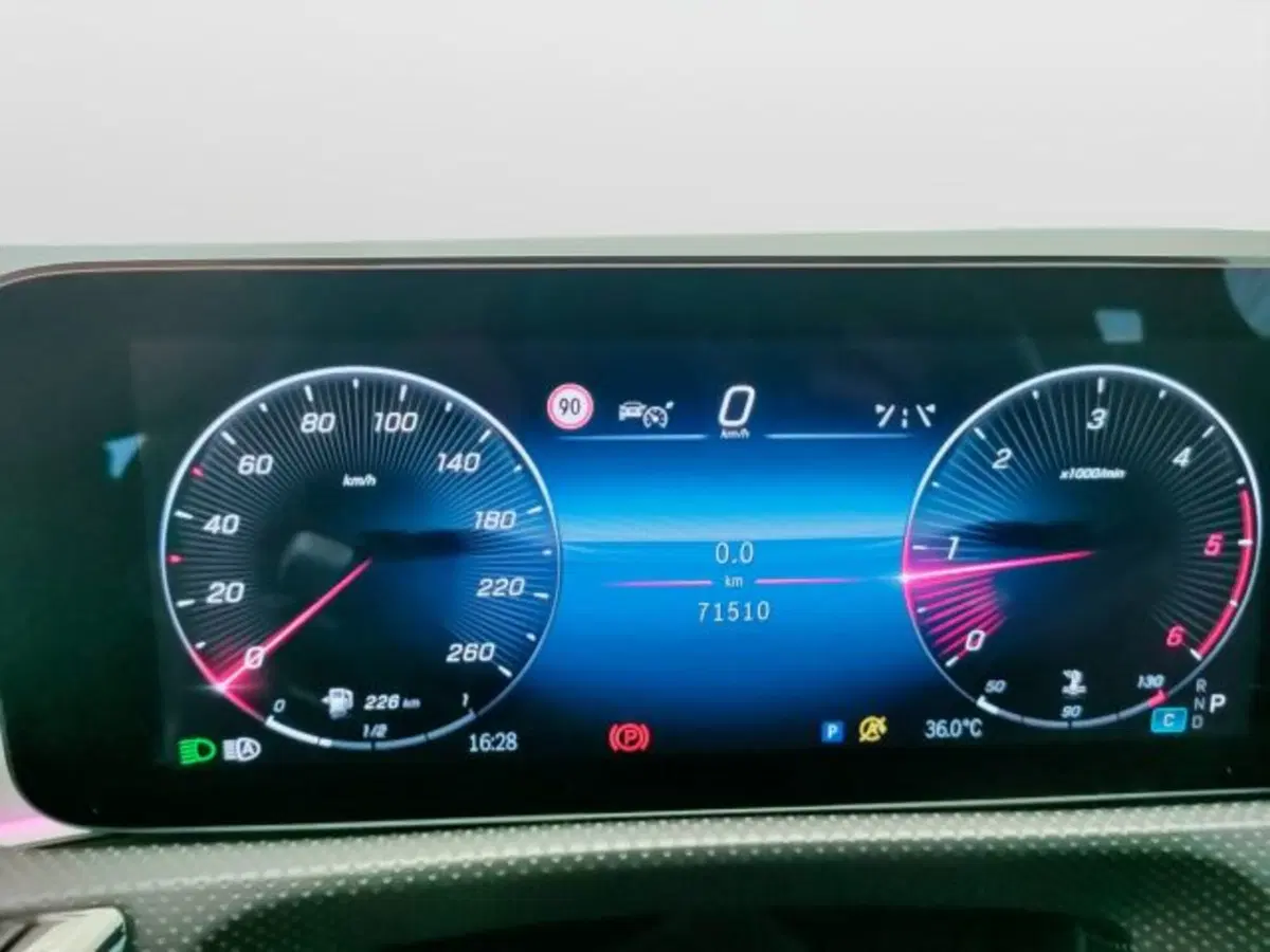 Mercedes-Benz CLA Shooting Brake usata a Teramo (19)