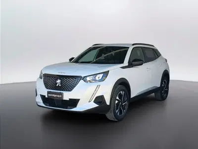 Peugeot 2008 BlueHDi 130 S&amp;S EAT8 Allure Pack del 2023 usata a San Benedetto del Tronto
