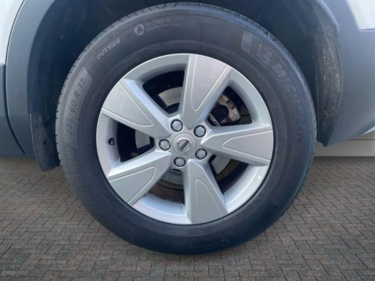 Volvo XC40 usata a Vercelli (13)