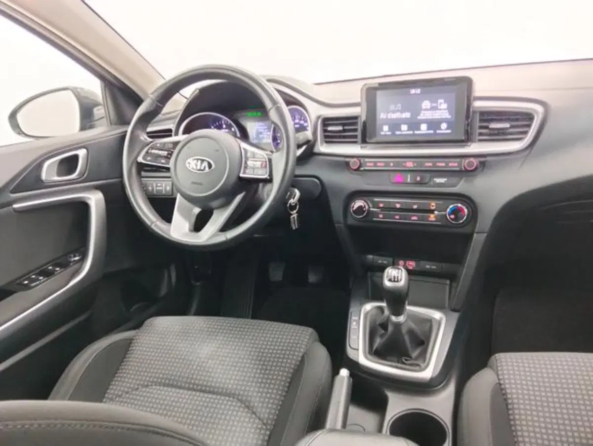 Kia Ceed Sport Wagon usata a Como (9)
