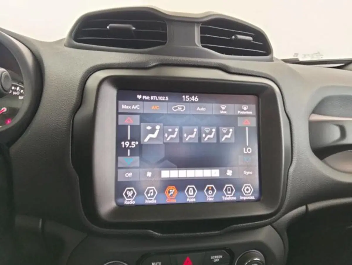Jeep Renegade usata a Como (14)
