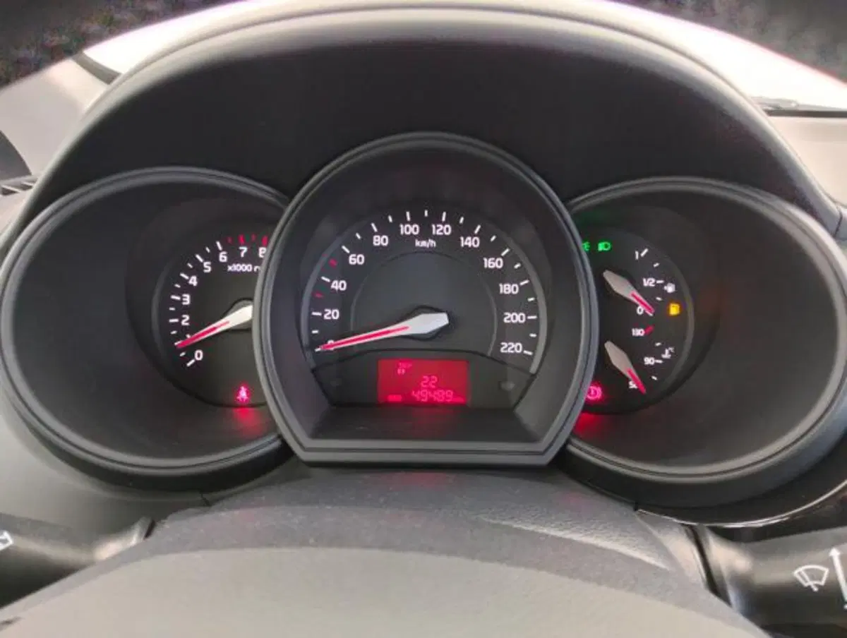 Kia Rio usata a Como (11)