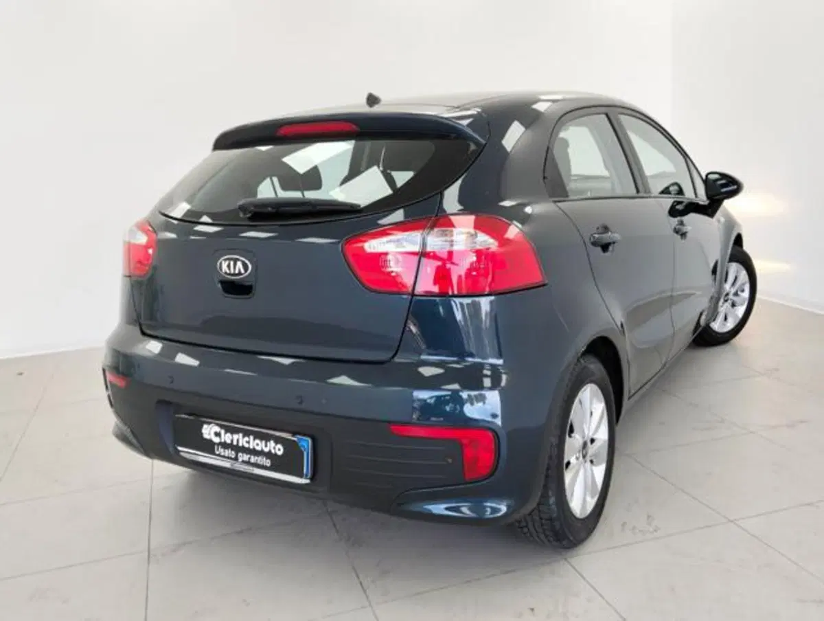 Kia Rio usata a Como (2)
