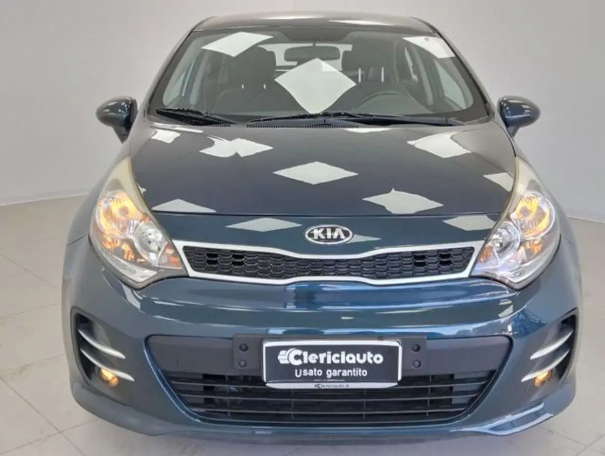 Kia Rio usata a Como (6)