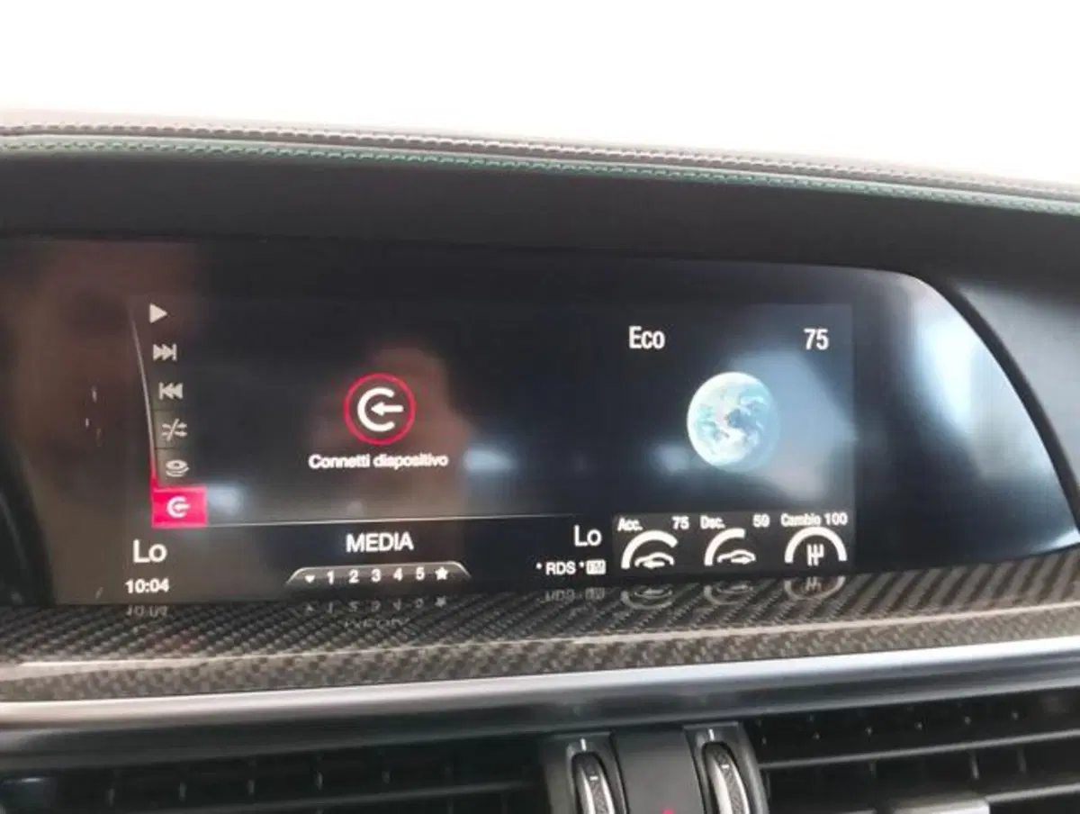 Alfa Romeo Stelvio usata a Como (15)