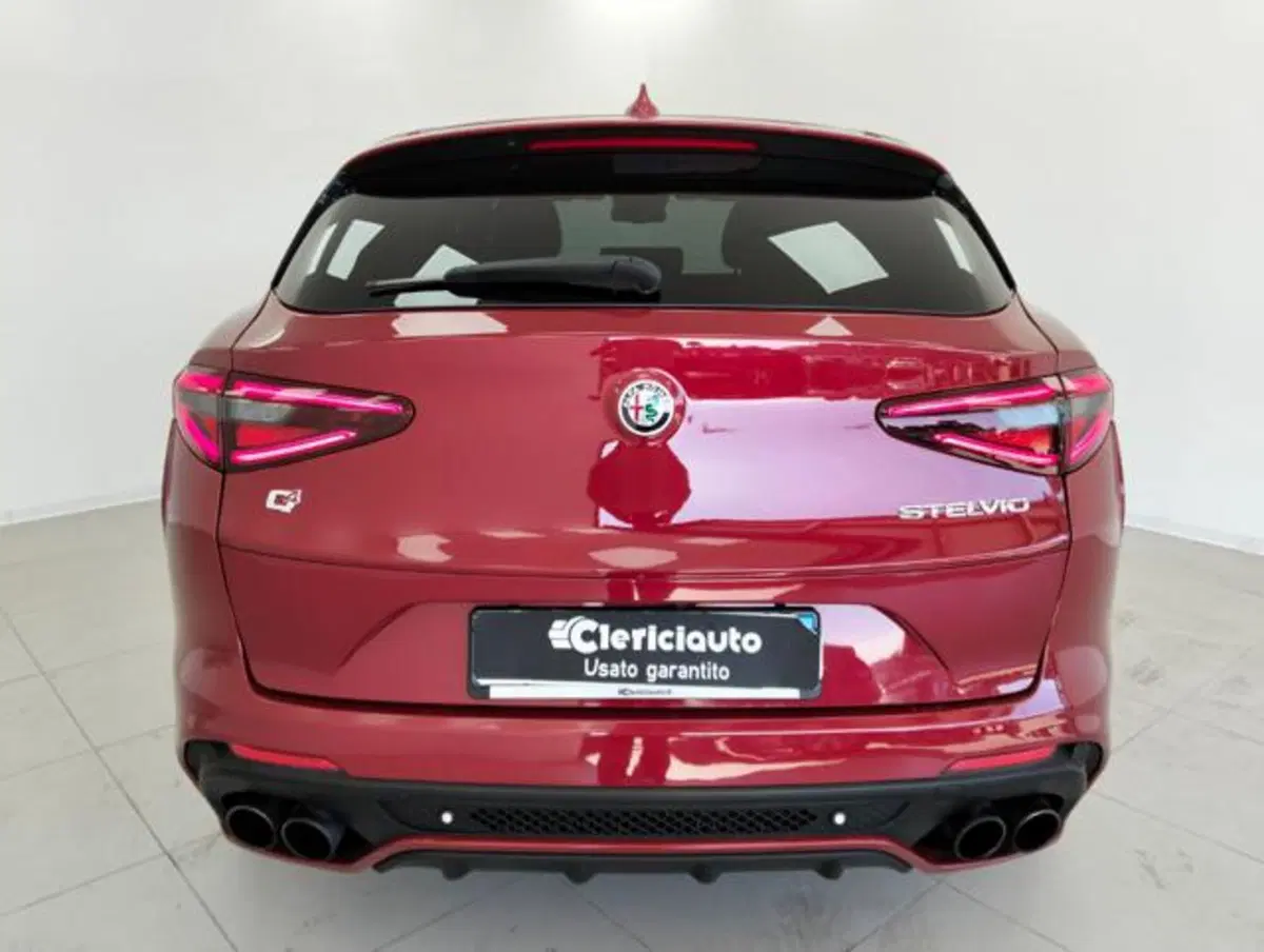 Alfa Romeo Stelvio usata a Como (8)