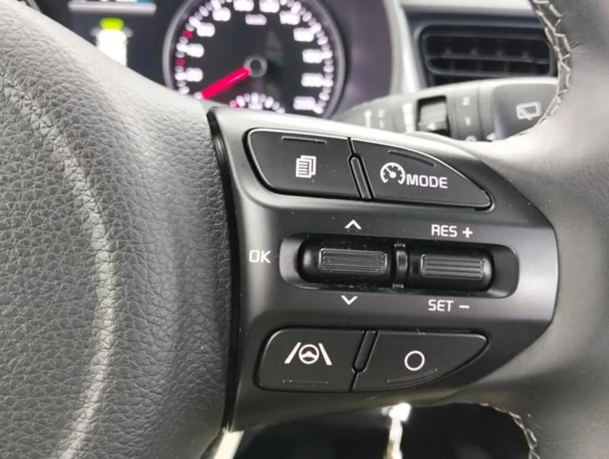 Kia Stonic usata a Como (11)