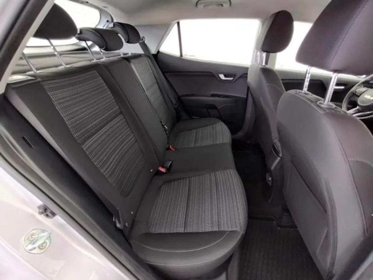Kia Stonic usata a Como (5)