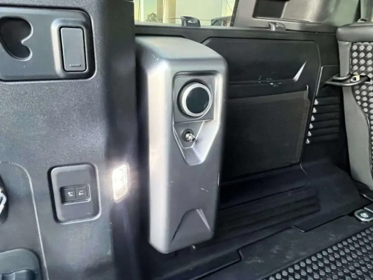Land Rover Defender usata a Firenze (10)