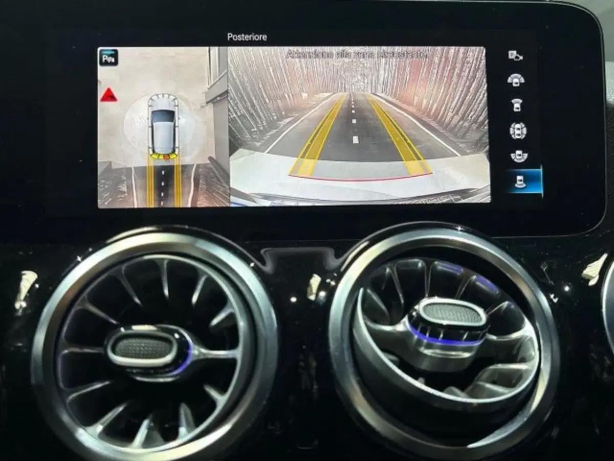 Mercedes-Benz GLA SUV usata a Bologna (12)