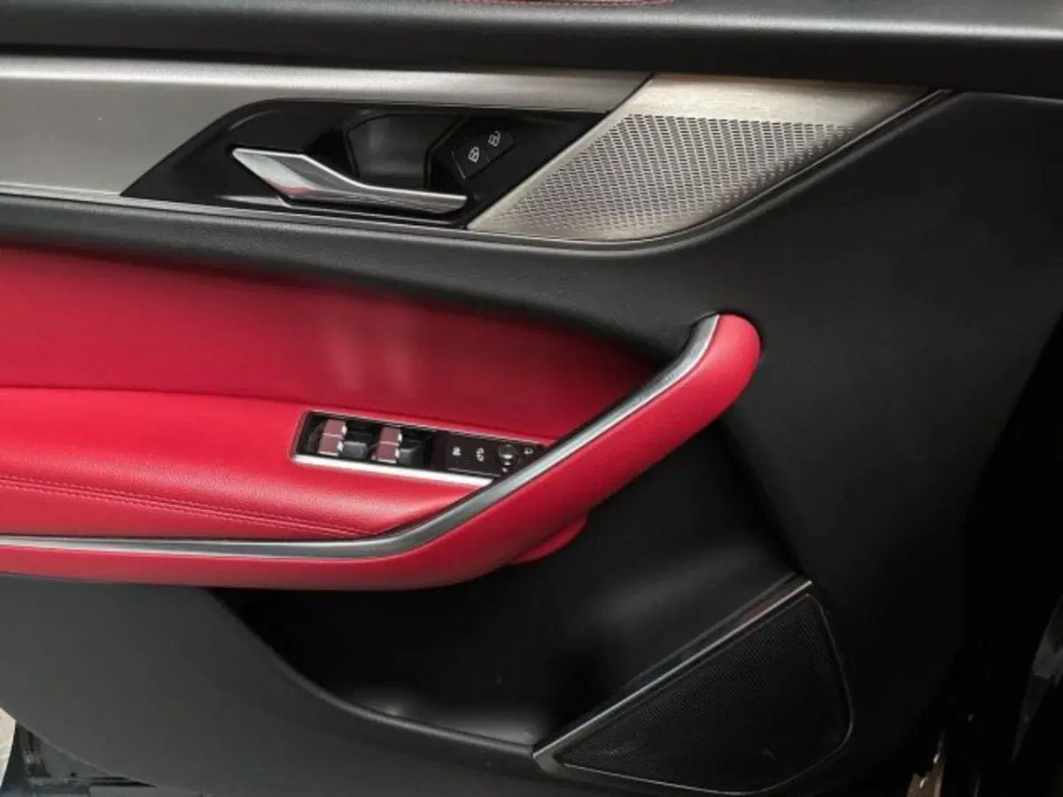 Jaguar F-Pace usata a Bologna (10)