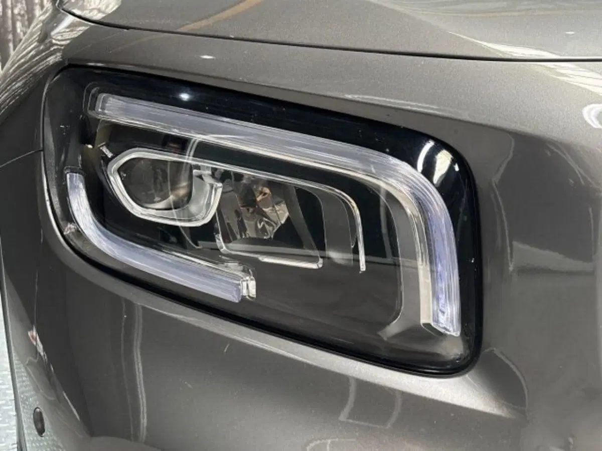 Mercedes-Benz GLB usata a Bologna (7)