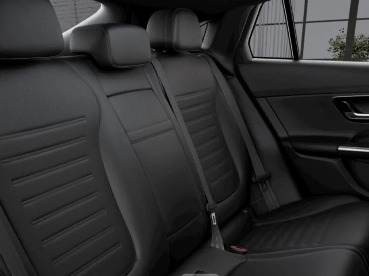 Mercedes-Benz GLC nuova a Verona (7)