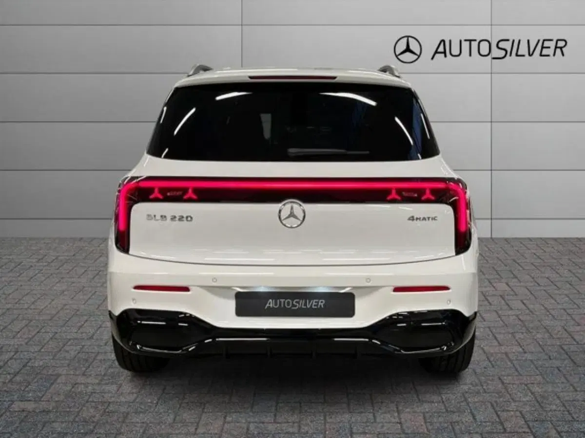 Mercedes-Benz GLB nuova a Verona (4)