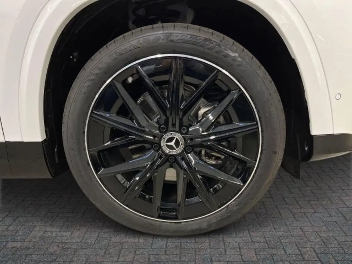 Mercedes-Benz GLB nuova a Verona (7)