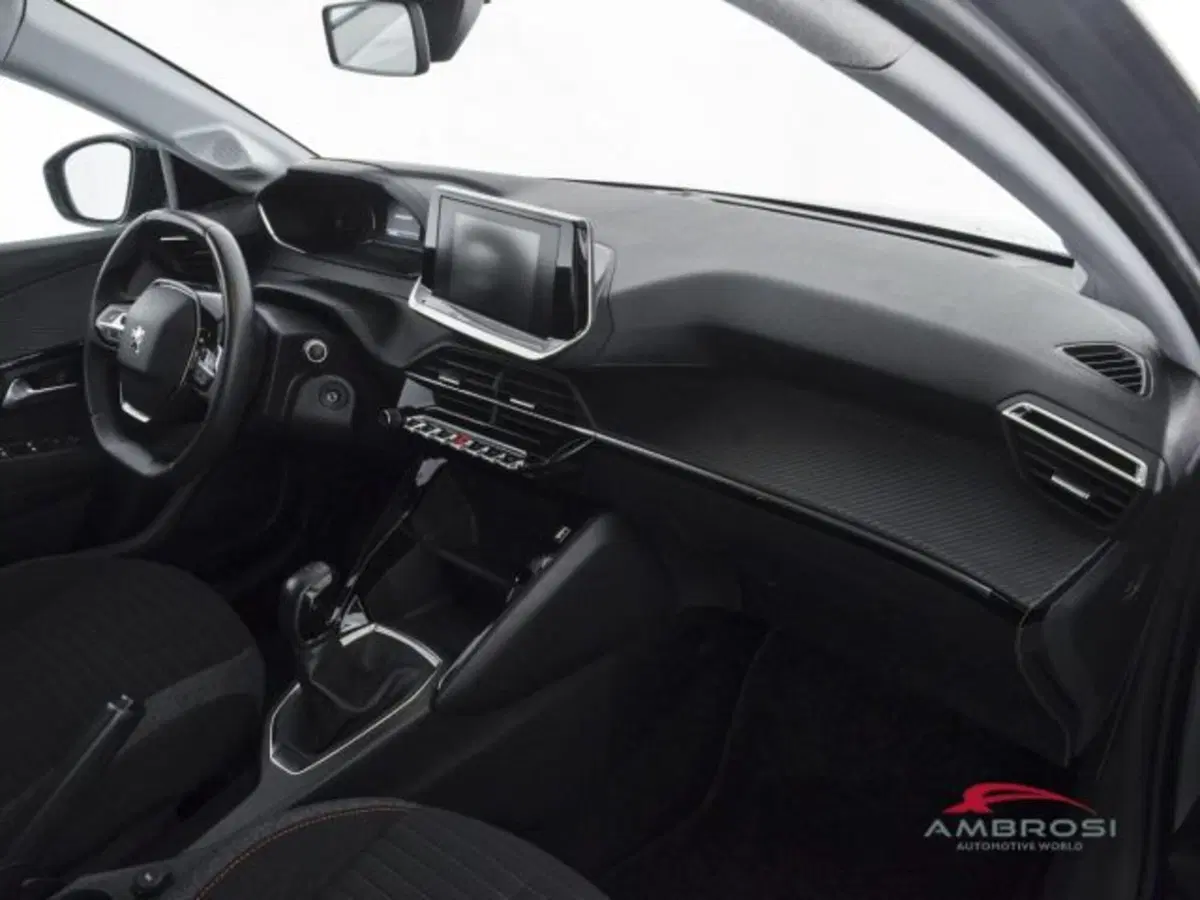 Peugeot 208 usata a Perugia (12)