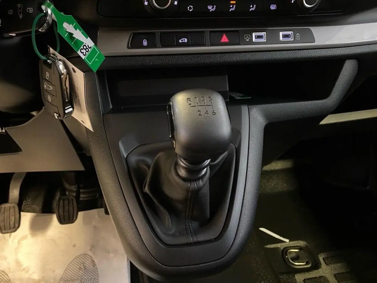 Peugeot Expert Furgone nuova a Torino (12)