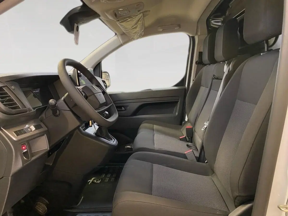 Peugeot Expert Furgone nuova a Torino (7)