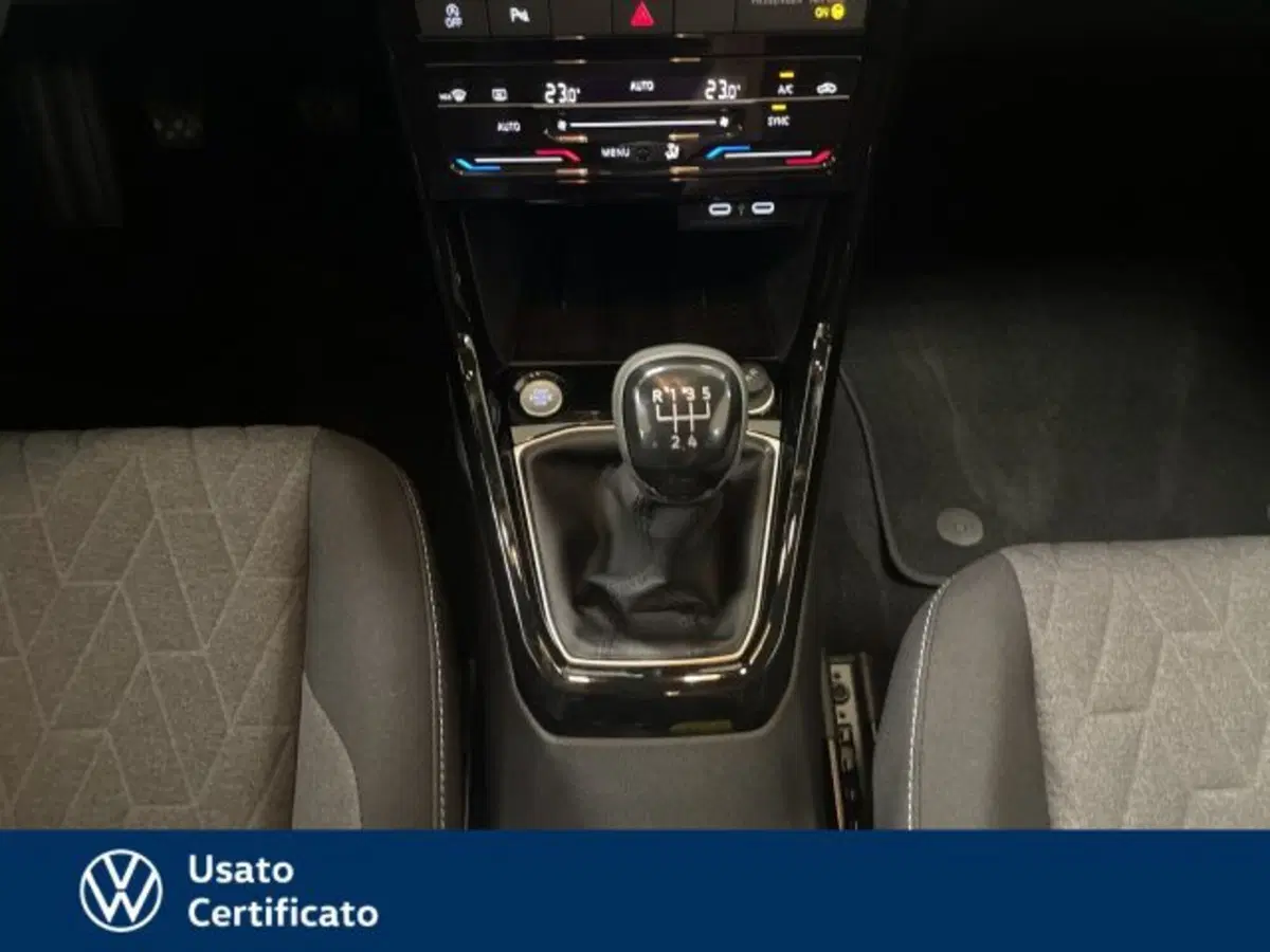 Volkswagen T-Cross nuova a Vicenza (11)