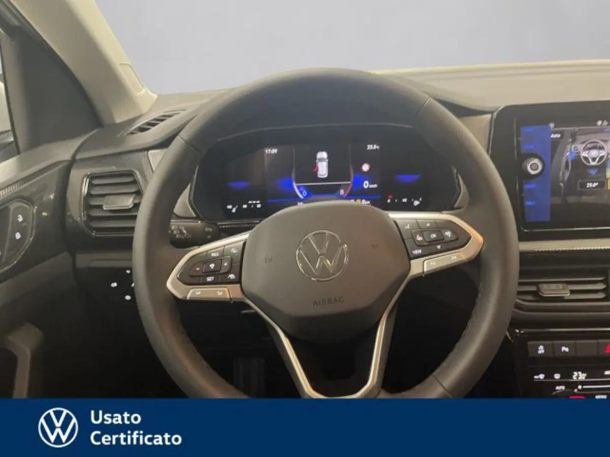 Volkswagen T-Cross nuova a Vicenza (9)