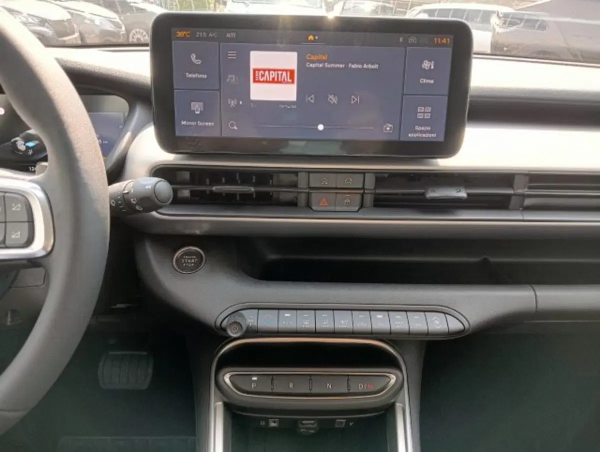 Jeep Avenger nuova a Brescia (16)