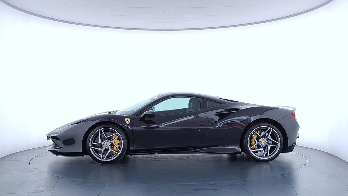 Ferrari F8 Coupé usata a Perugia (6)