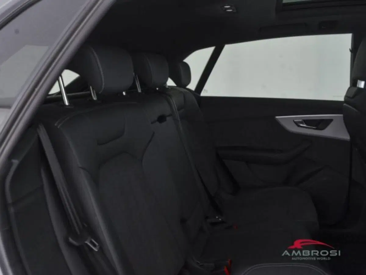 Audi Q8 usata a Perugia (11)