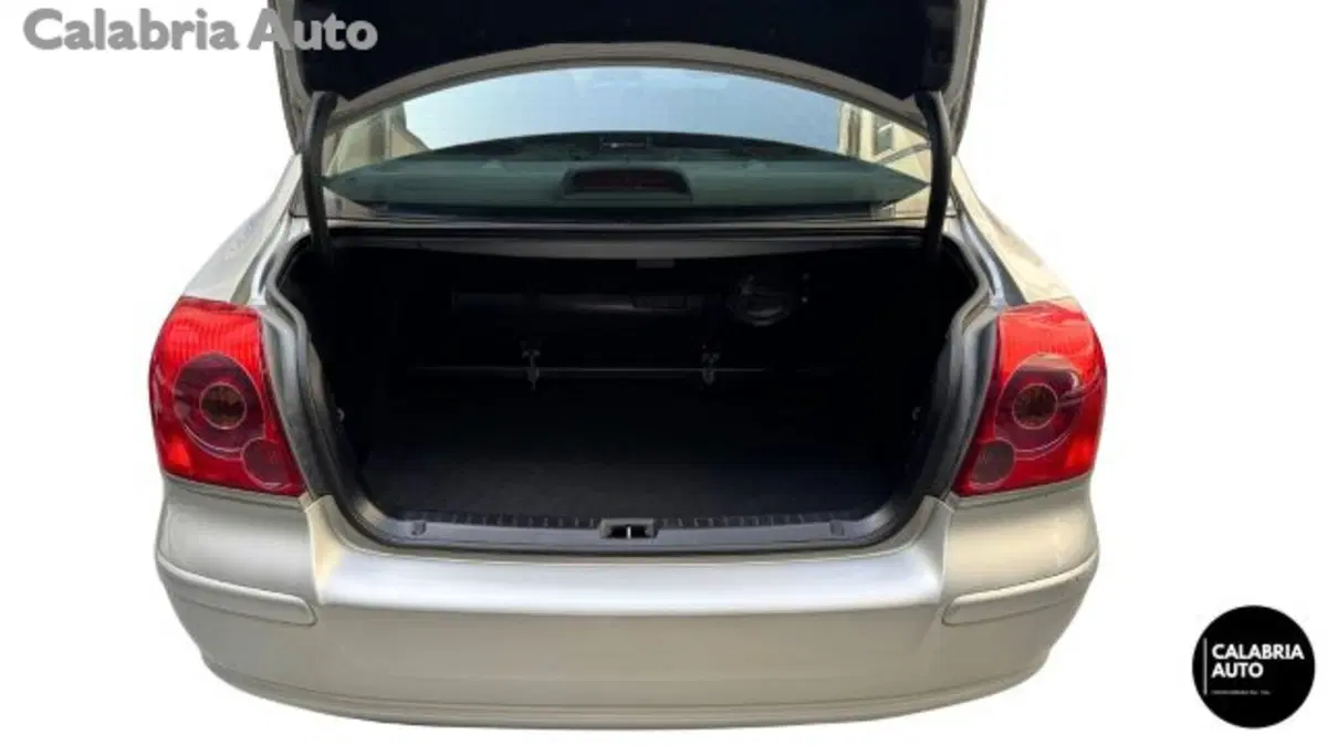 Toyota Avensis usata a Reggio Calabria (5)