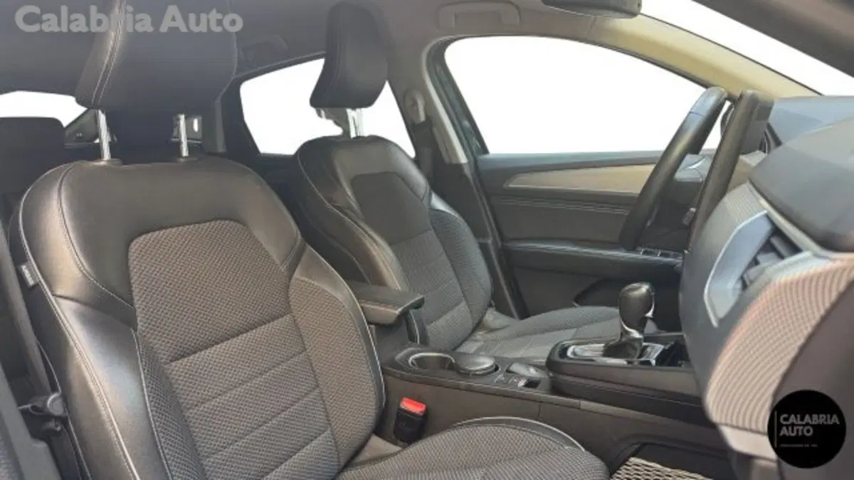 Renault Arkana usata a Reggio Calabria (12)