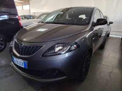 Lancia Ypsilon 1.0 FireFly 5 porte S&amp;S Hybrid Ecochic Gold del 2022 usata a Cesena