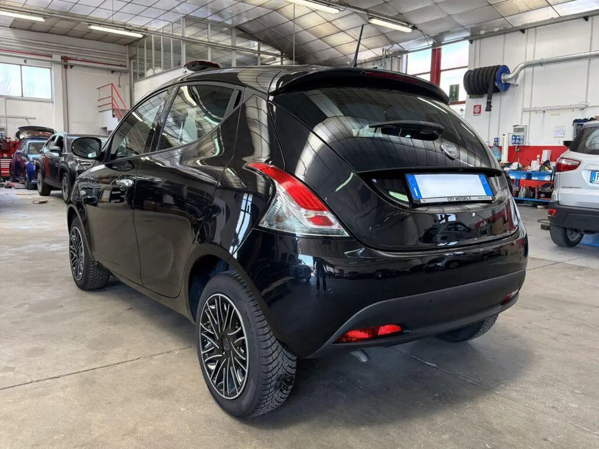 Lancia Ypsilon usata a Monza e Brianza (4)