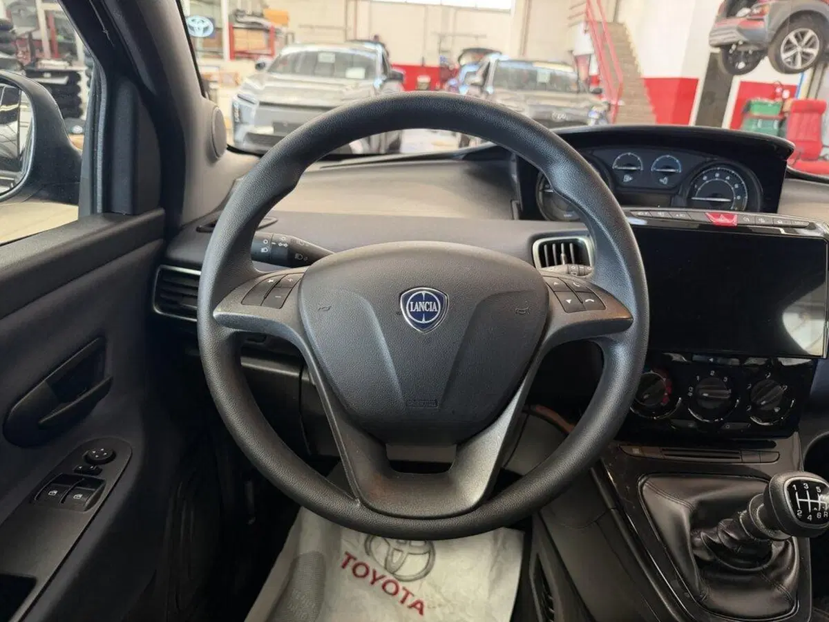 Lancia Ypsilon usata a Monza e Brianza (7)