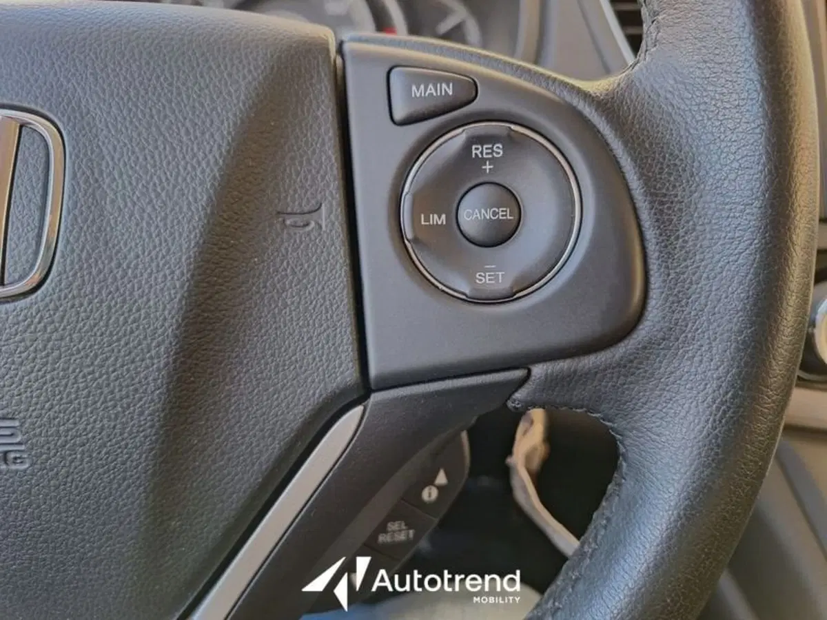 Honda CR-V usata a Lecce (12)
