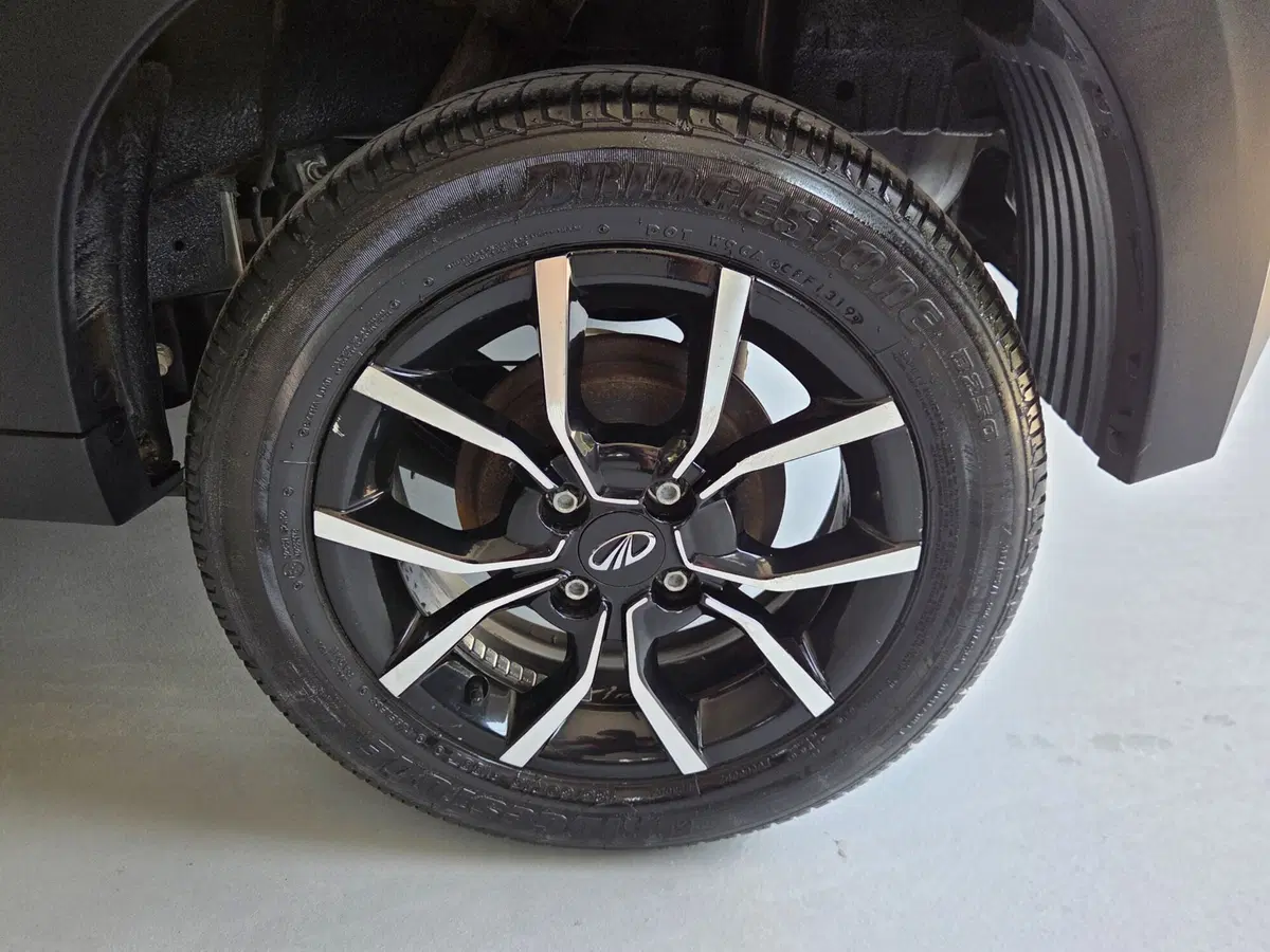Mahindra KUV100 usata a Torino (13)
