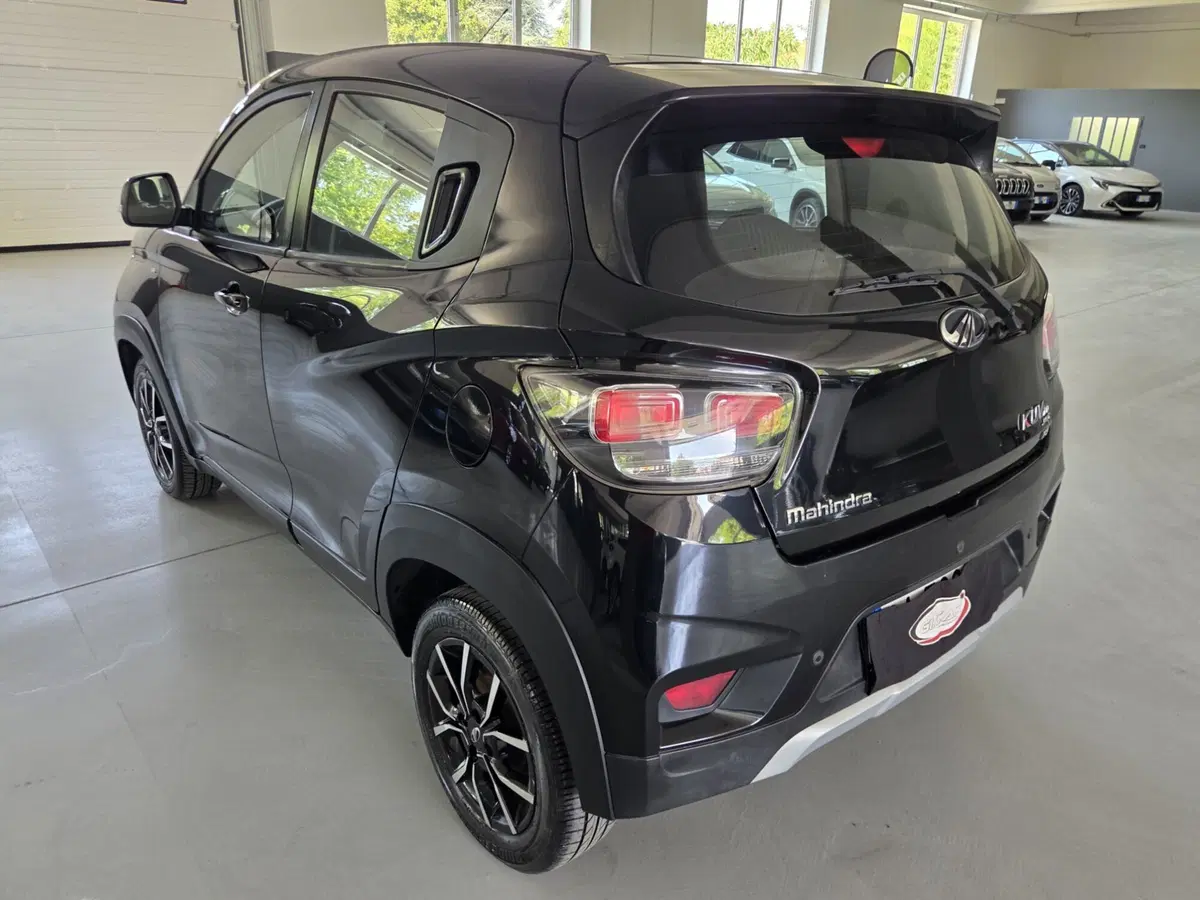 Mahindra KUV100 usata a Torino (4)