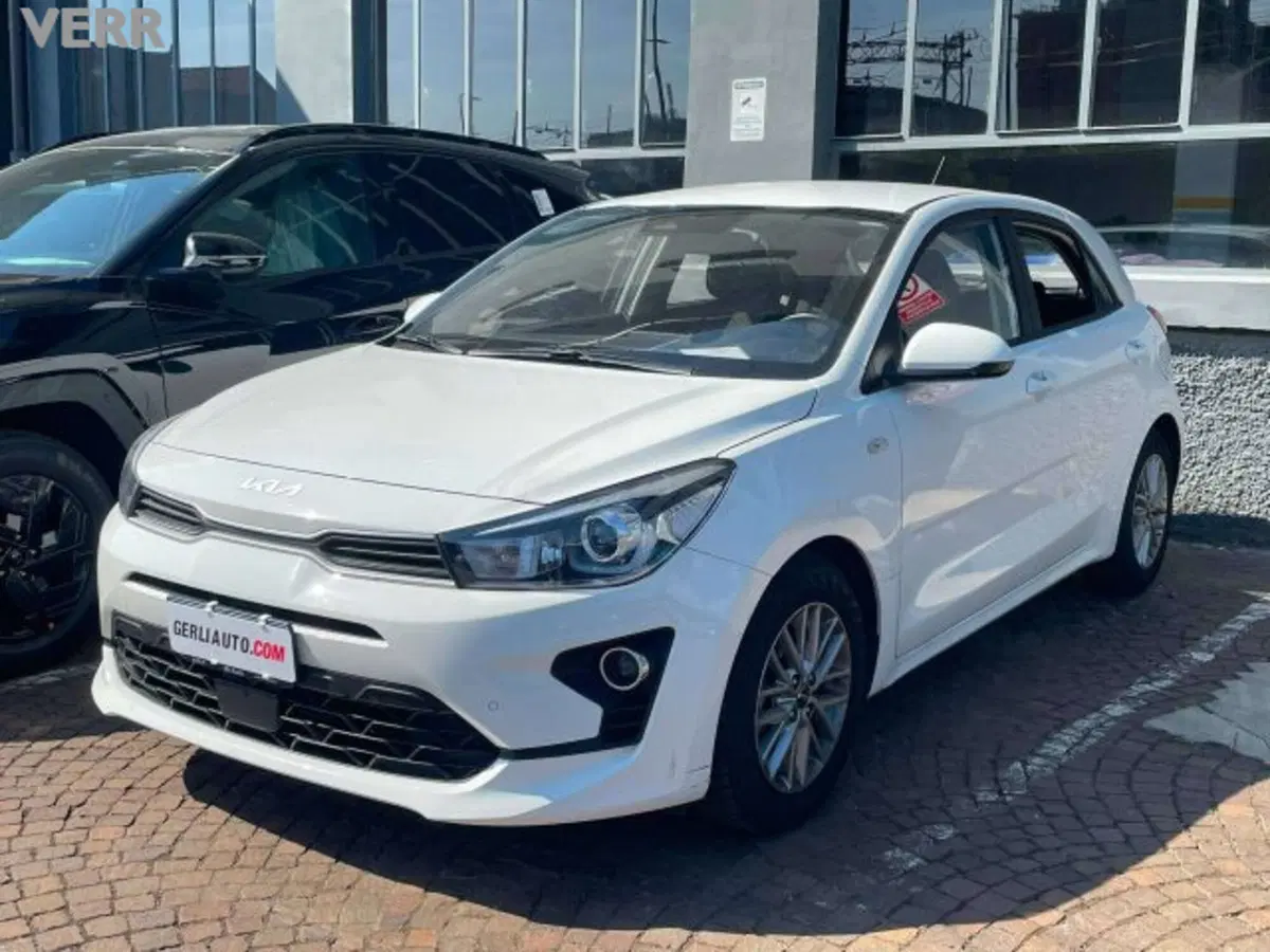 Kia Rio usata a Milano (2)