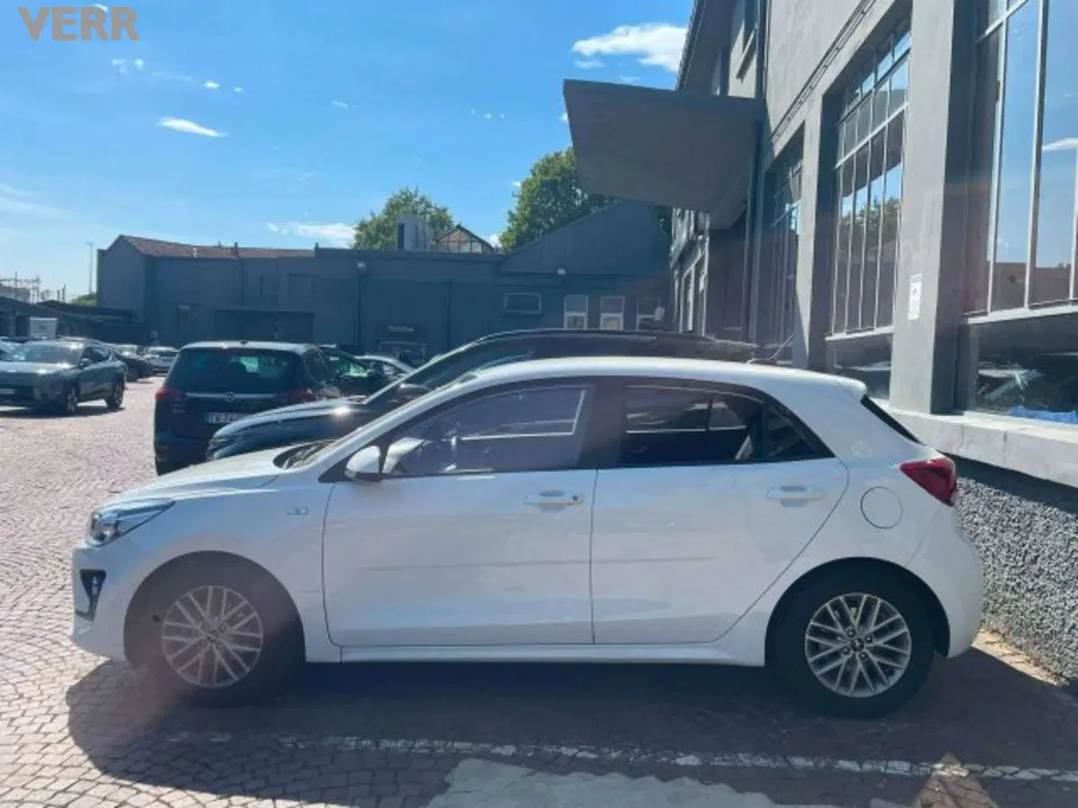 Kia Rio usata a Milano (3)