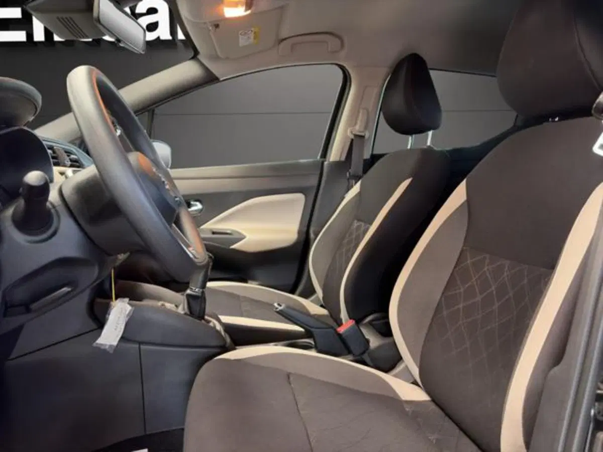 Nissan Micra usata a Milano (11)