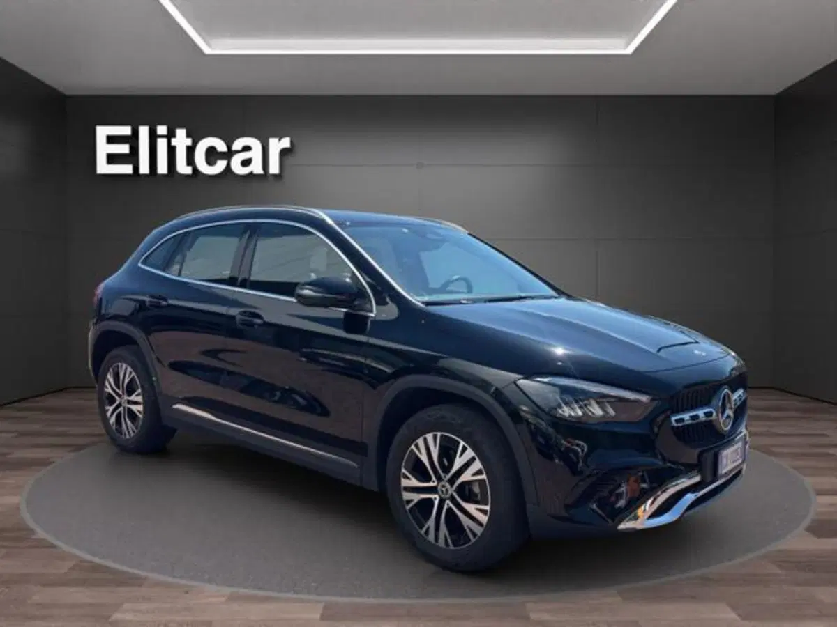 Mercedes-Benz GLA SUV usata a Milano (2)