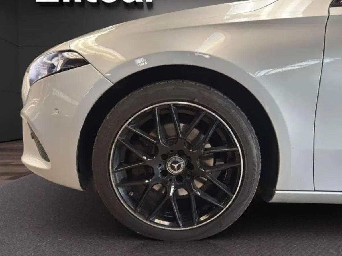 Mercedes-Benz Classe A Sedan usata a Milano (12)