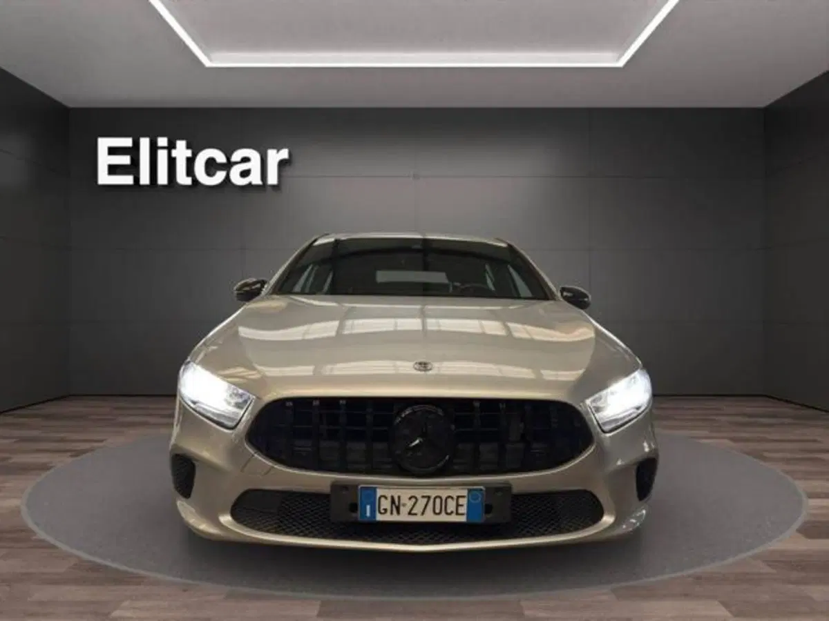 Mercedes-Benz Classe A Sedan usata a Milano (4)