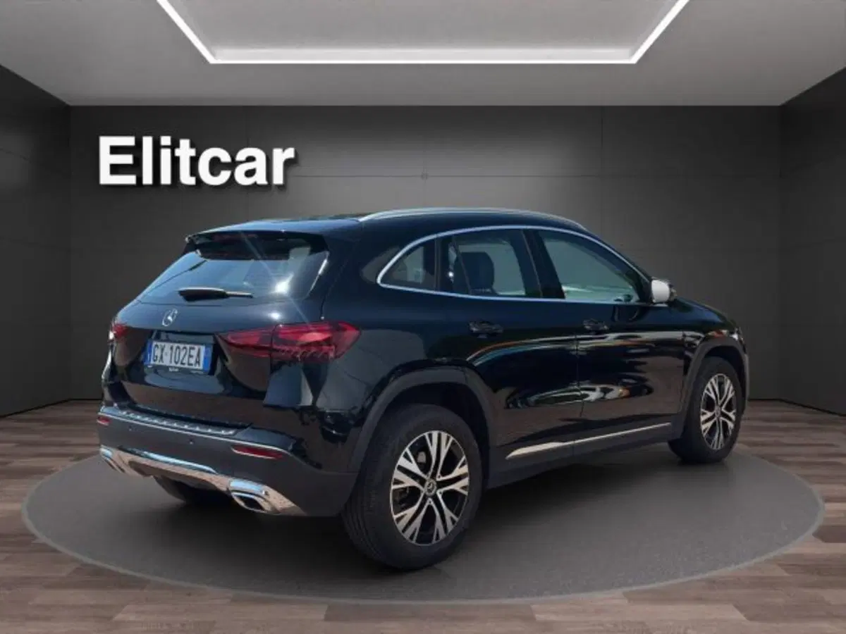 Mercedes-Benz GLA SUV usata a Novara (4)