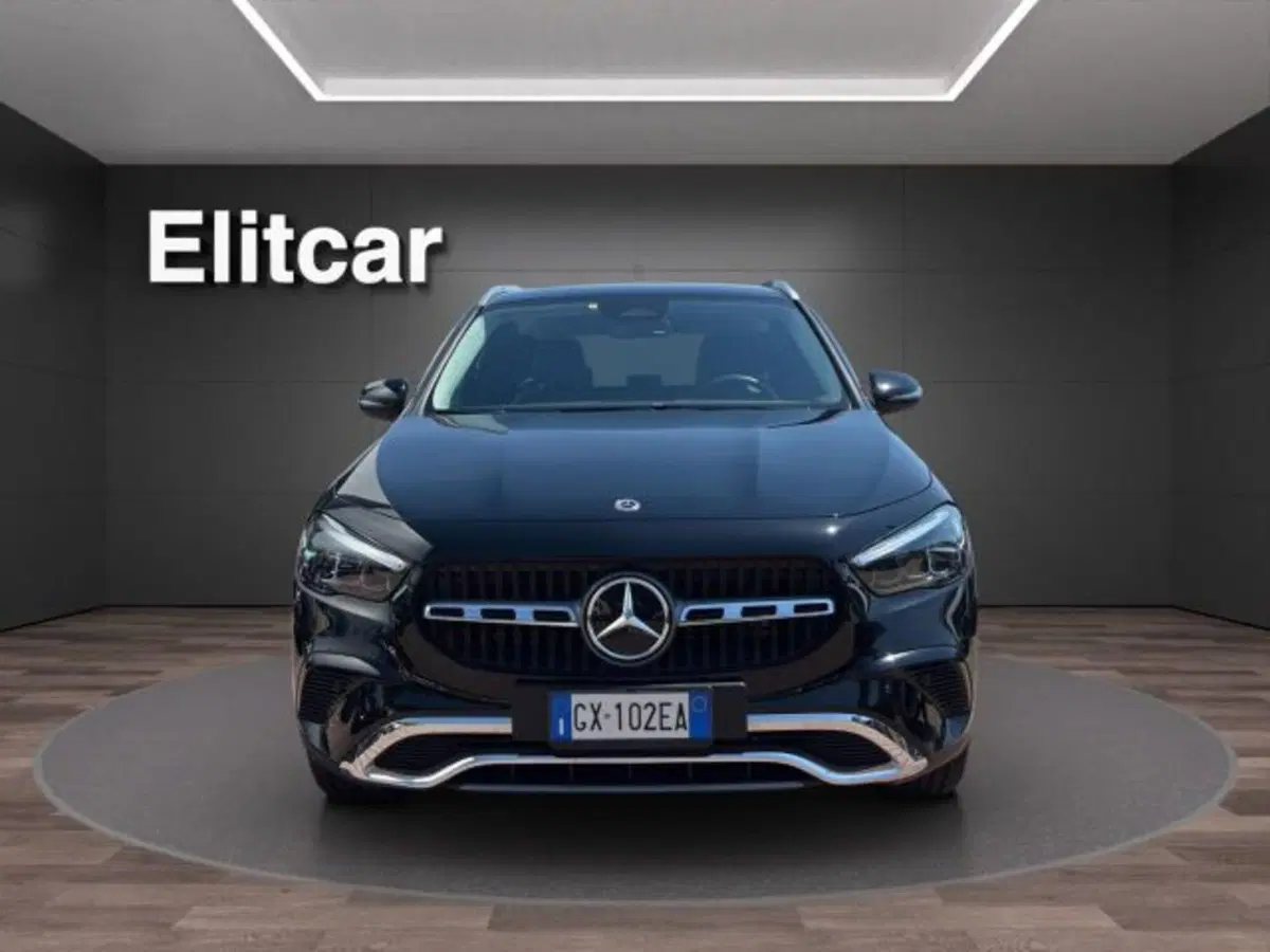 Mercedes-Benz GLA SUV usata a Novara (5)
