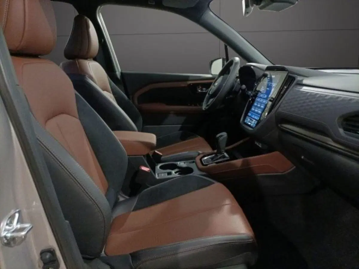Subaru Forester nuova a Novara (14)