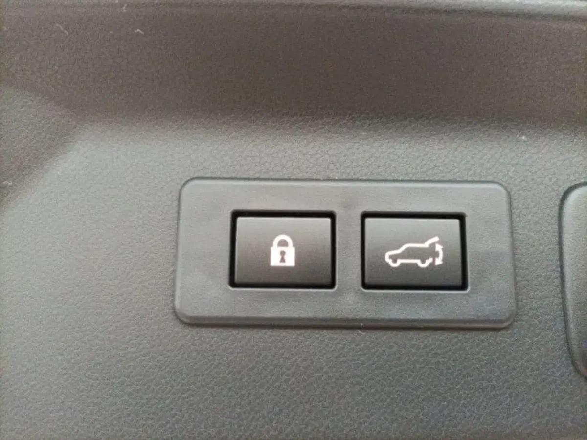 Subaru Forester nuova a Novara (20)
