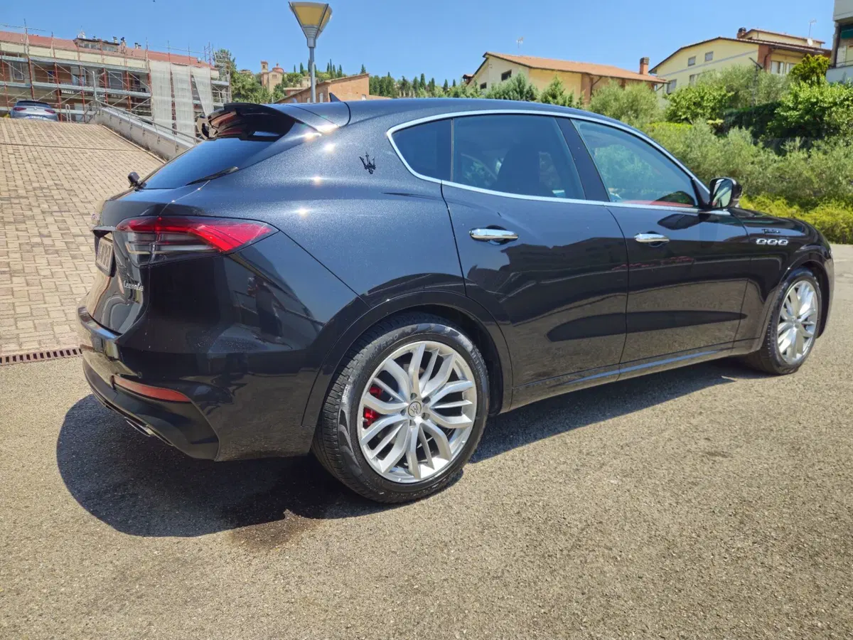 Maserati Levante usata a Perugia (3)